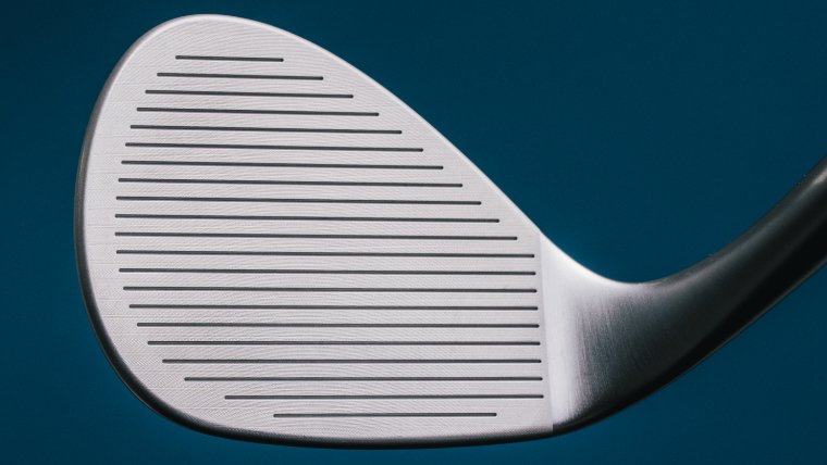 close-up-of-the-cleveland-CBX-Full-Face-2-wedge-clubface